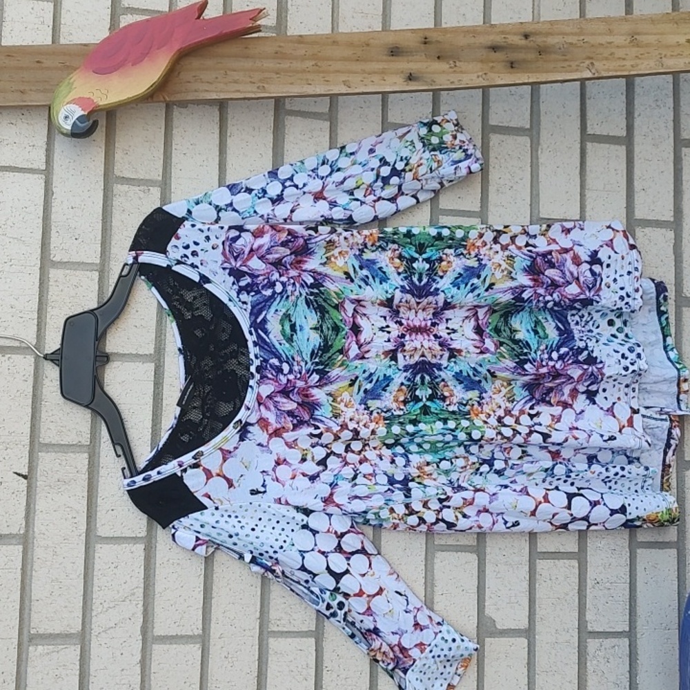 Multi color Top - Picture 2 of 10